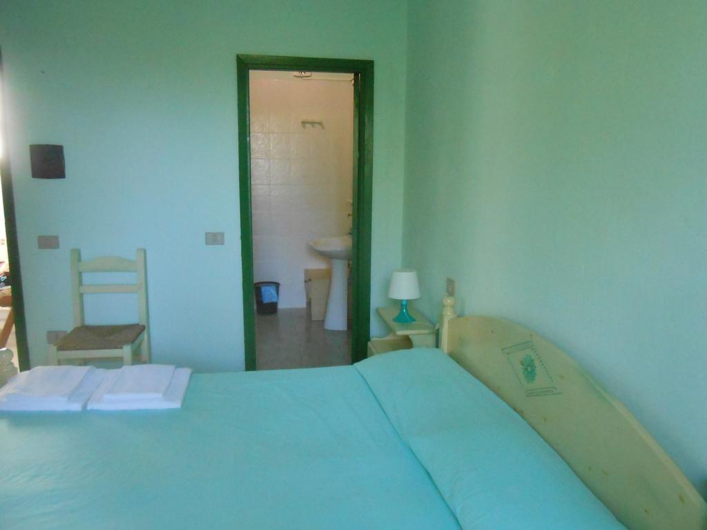 Agriturismo Tupei Hotel Calasetta Pokój zdjęcie